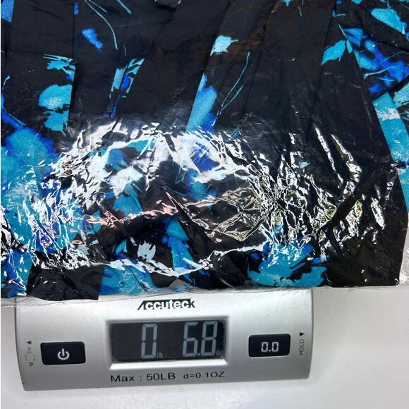 Torrid Women’s Short Sleeve Black Floral Print Top, size 4X - Picture 12 of 13